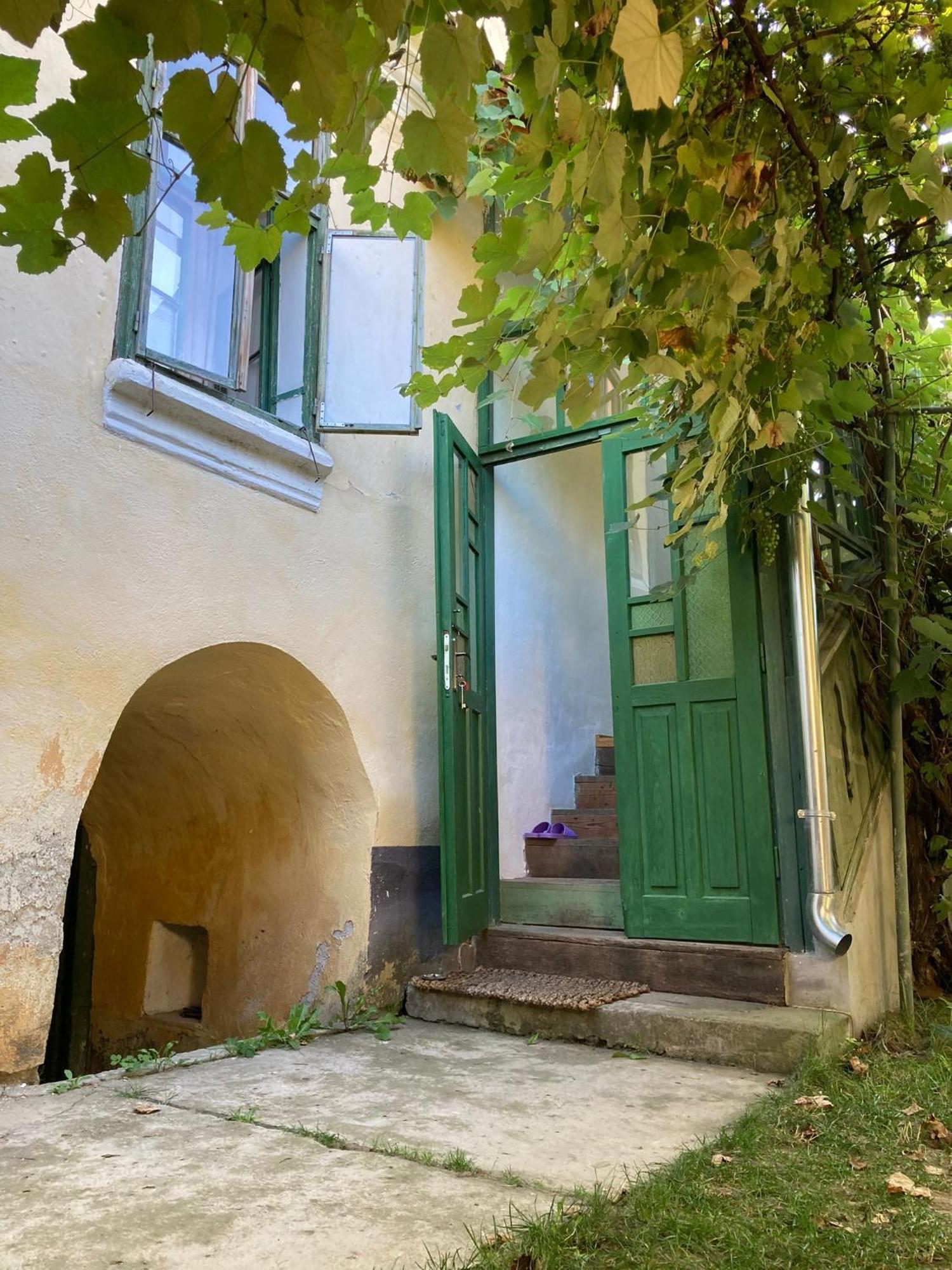 House By The Church - Entire House Crit Luaran gambar